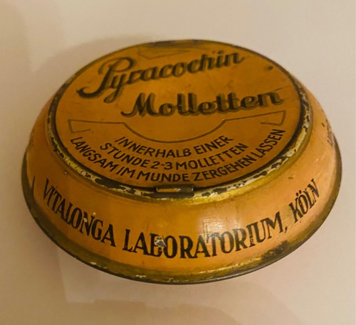 Blechdose alt vor - , 1960