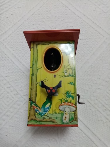 Altes blech vogelhaus - altes, blech-vogelhaus