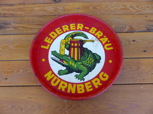 Altes servier tablett aus - altes,