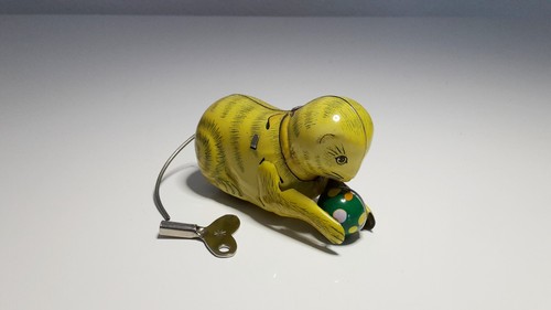 Altes blechspielzeug katze mit - blechspielzeug,