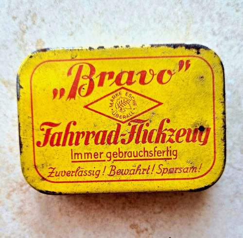 Sehr alte blechdose - sehr, "bravo"