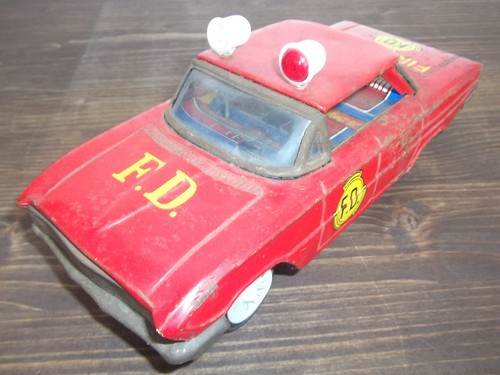 Schönes altes blechauto - blechauto, "fire